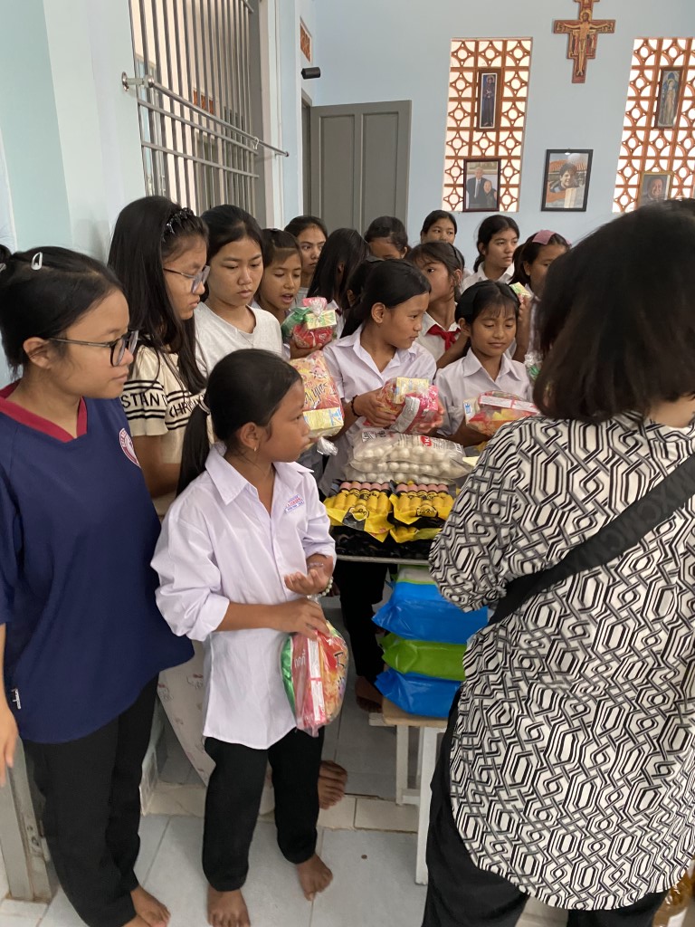 12-10182025-Suoi-Cat-Charity-Home