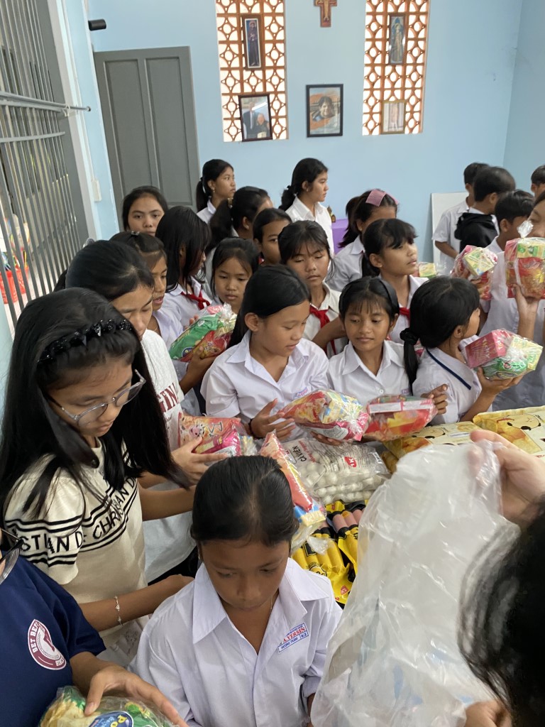 13-10182025-Suoi-Cat-Charity-Home