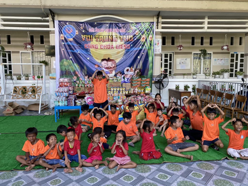 14-10182025-Hy-Vong-Charity-Home