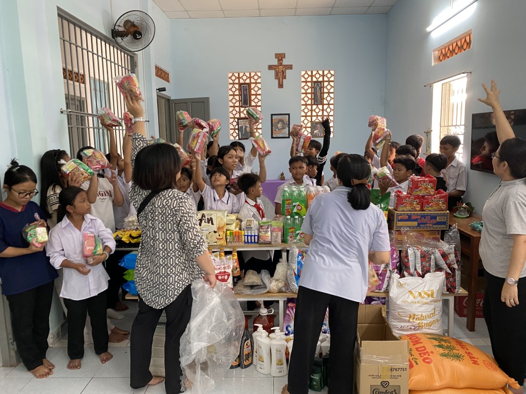 14-10182025-Suoi-Cat-Charity-Home