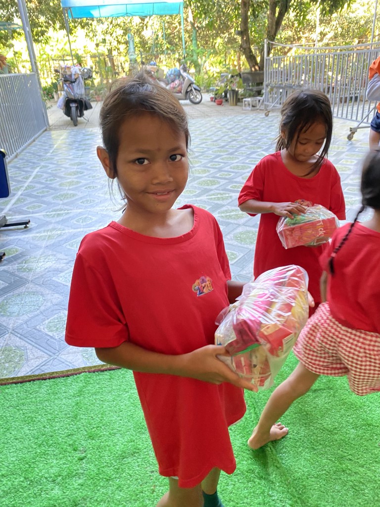 21-10182025-Hy-Vong-Charity-Home