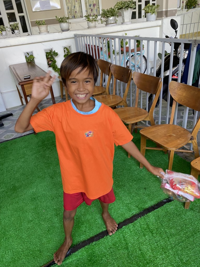 24-10182025-Hy-Vong-Charity-Home