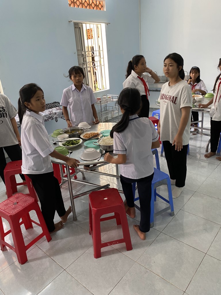 25-10182025-Suoi-Cat-Charity-Home