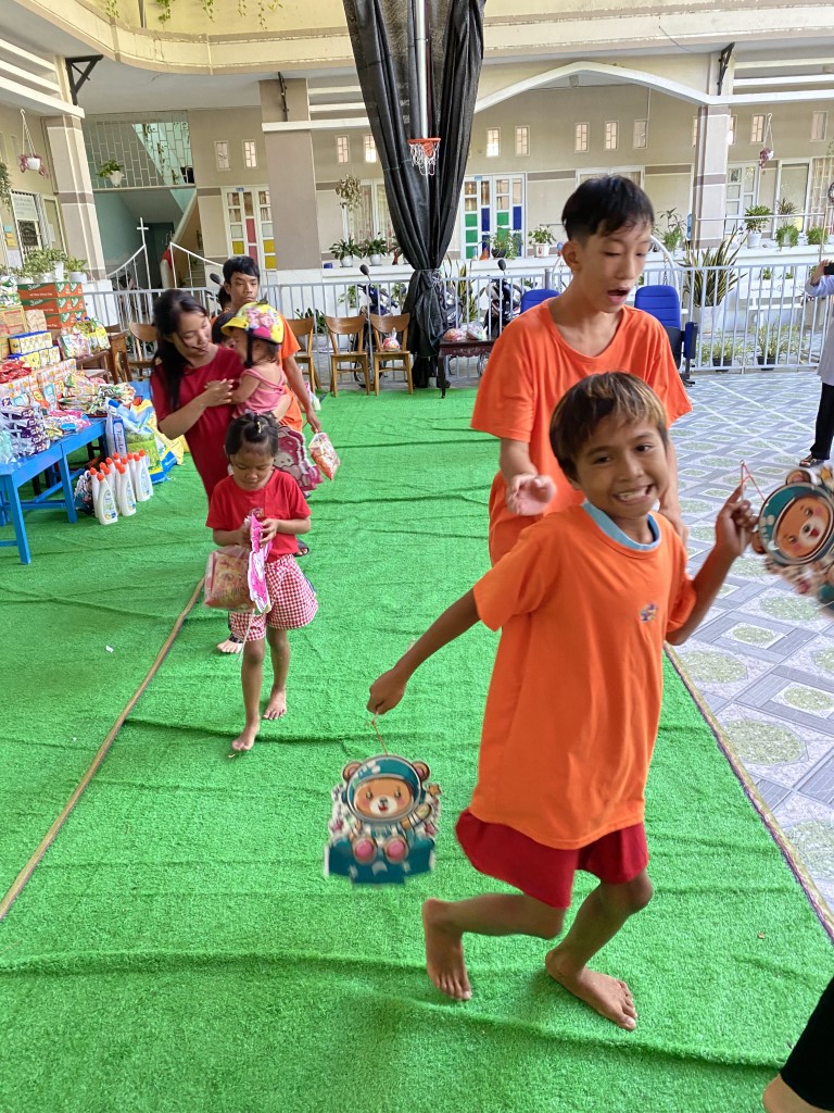 34-10182025-Hy-Vong-Charity-Home