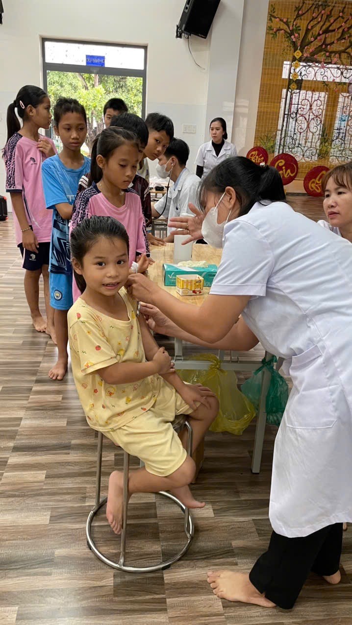 7-11182025-Nhan-Ai-Orphanage