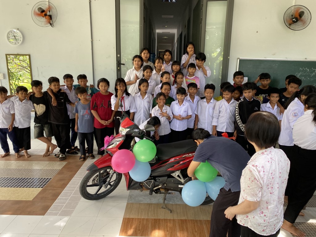 6-11192025-Suoi-Cat-Charity-Home