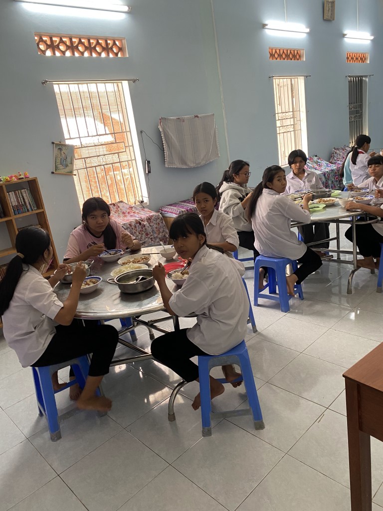 31-05192026-Suoi-Cat-Charity-Home